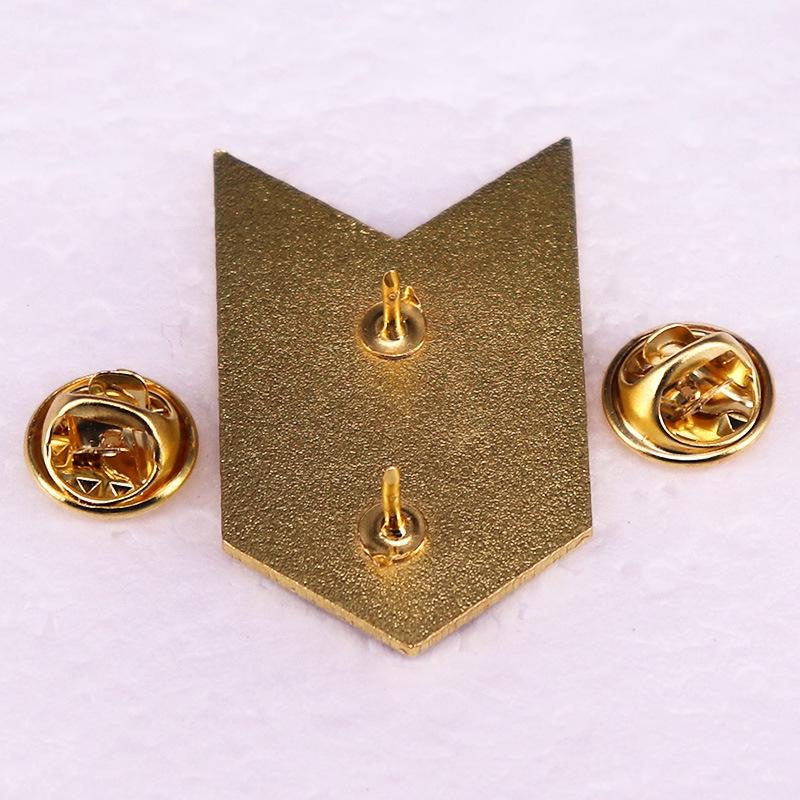 Dungeons & Dragons Brooch Badge Accessory