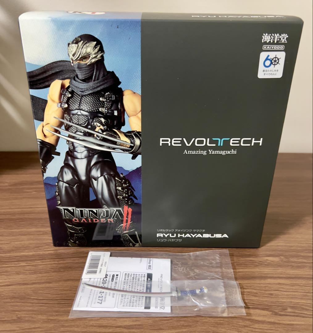 

[USED] Bonus included: Revoltech Ryu Hayabusa + muffler custom parts