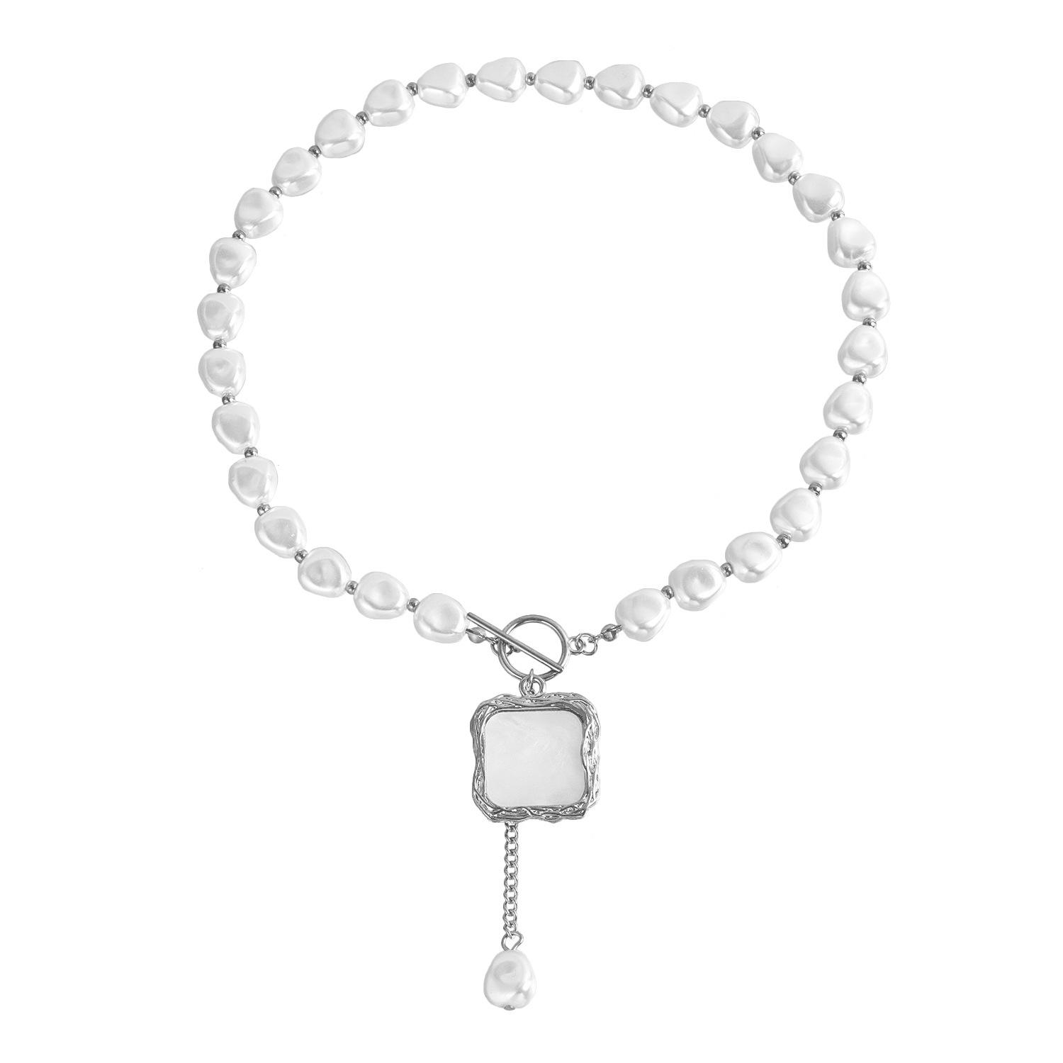 

Niche Design High-end Splicing Chain Imitation Fritillary Pendant Necklace Women s Cold Wind OT Buckle Pearl Necklace