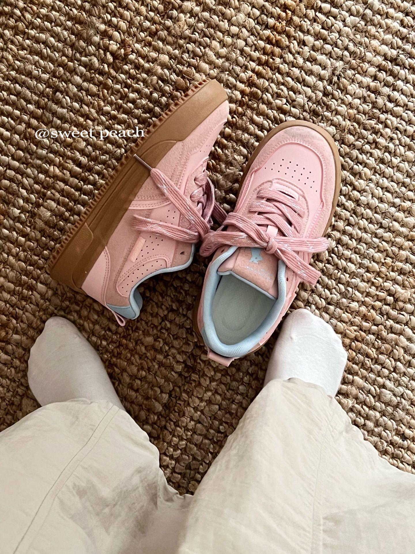 

Маленькие белые туфли женские зимние нишевые ретро платформа спортивные повседневные кеды 40