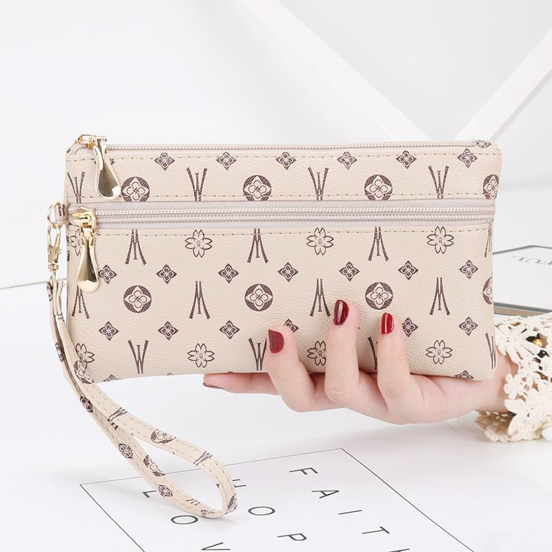 Clutch Bag New Women's Wallet Fashion Versatile Casual Mobile Phone Bag Women's Change Bag Simple Small Square Bag