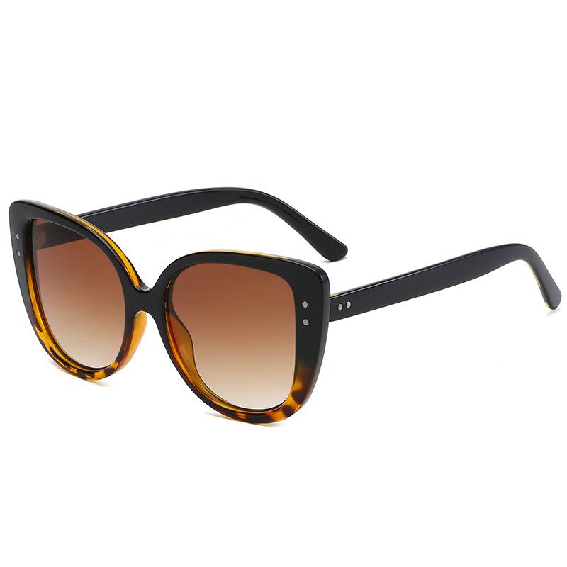New fashion cat's eye large frame sunglasses European and American trend women's rice nail sunglasses street shot glasses s
