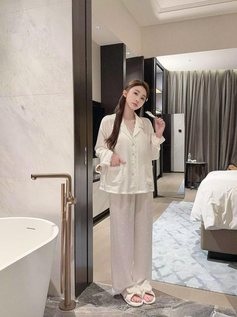 Women's Ice Silk Pajamas - Lazy Embossed Pink Lace Cardigan, Long Sleeve, Youthful Style.