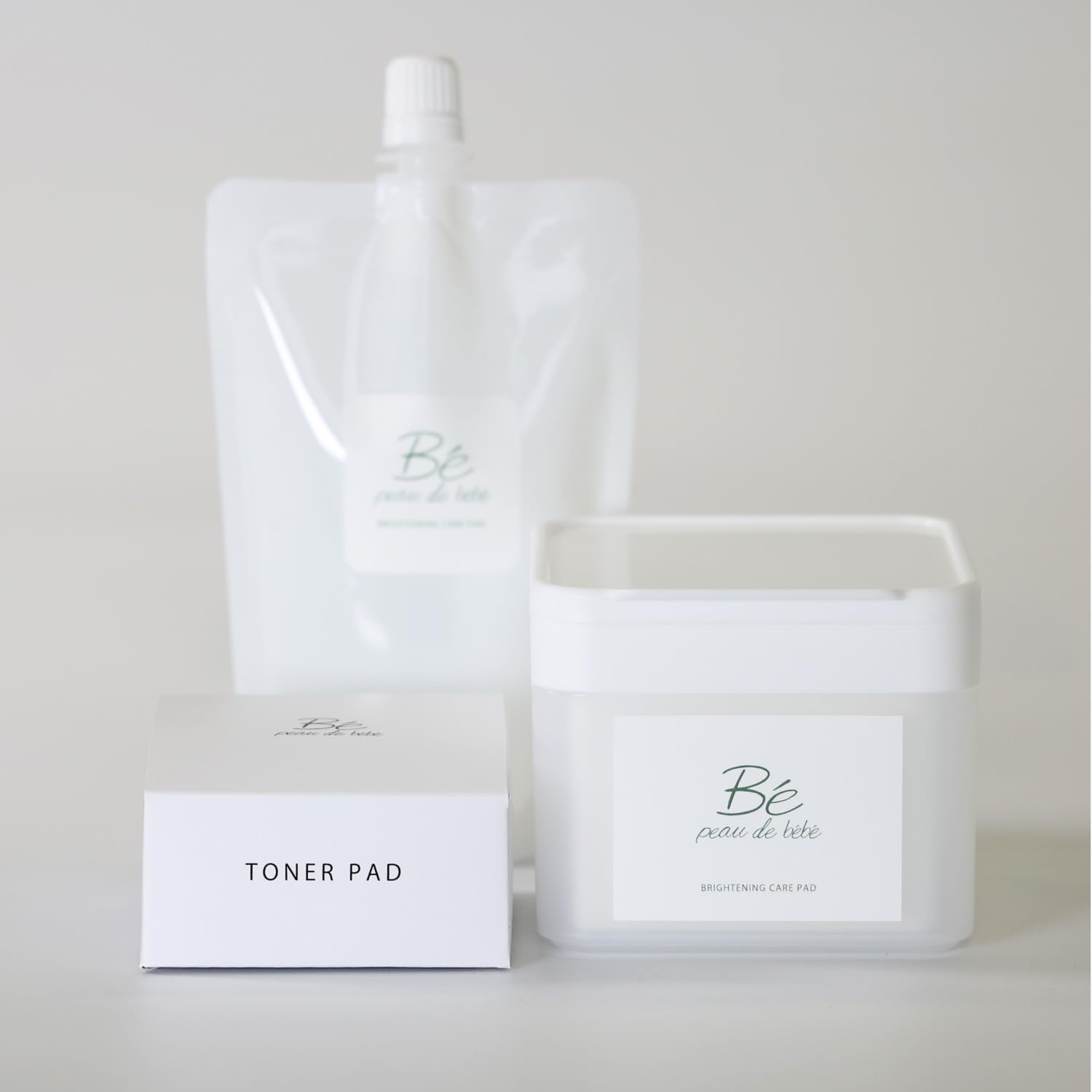 

by Tomomi peau de bebe Набор тонер-пэдов для лица bebe Тонер-пэды Очищение Пор Кожа Утро и Вечер [Произведено Итано] [Отбеливание] (90 листов) - Тонер, Тусклость,