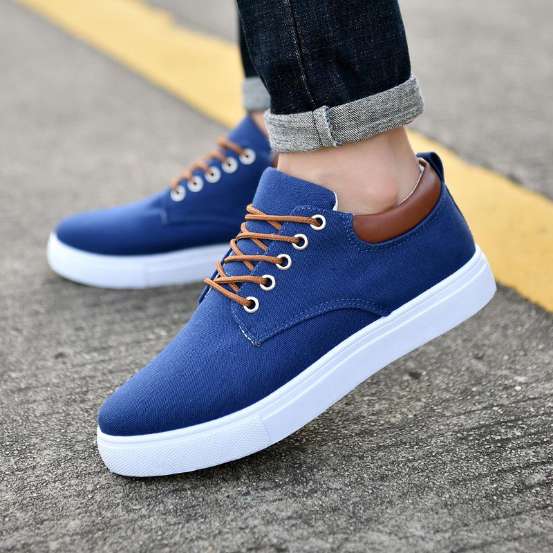 2025 New Canvas Sneakers: Trendy Korean-Style Men's Casual Shoes in Extra-Large Sizes