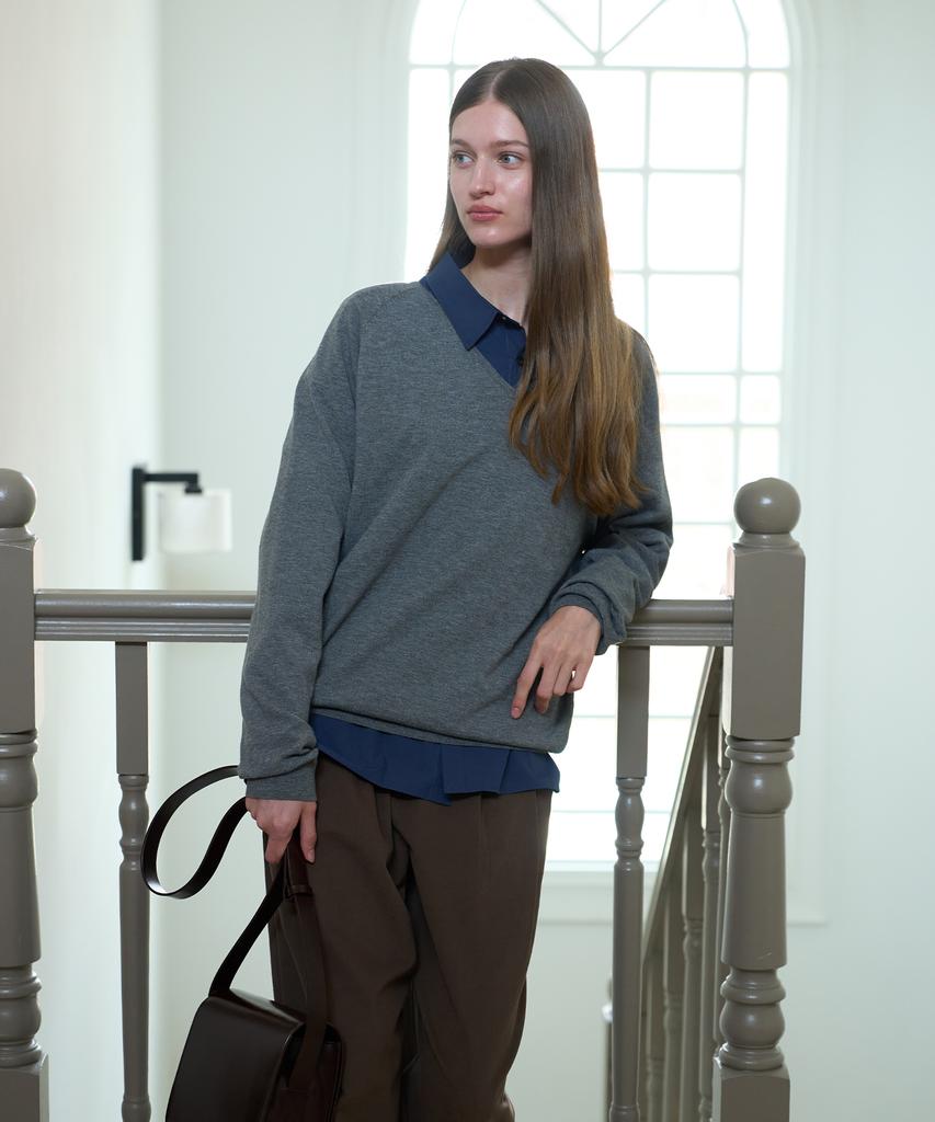 ATEMPO Essential V-Neck Pullover Knit