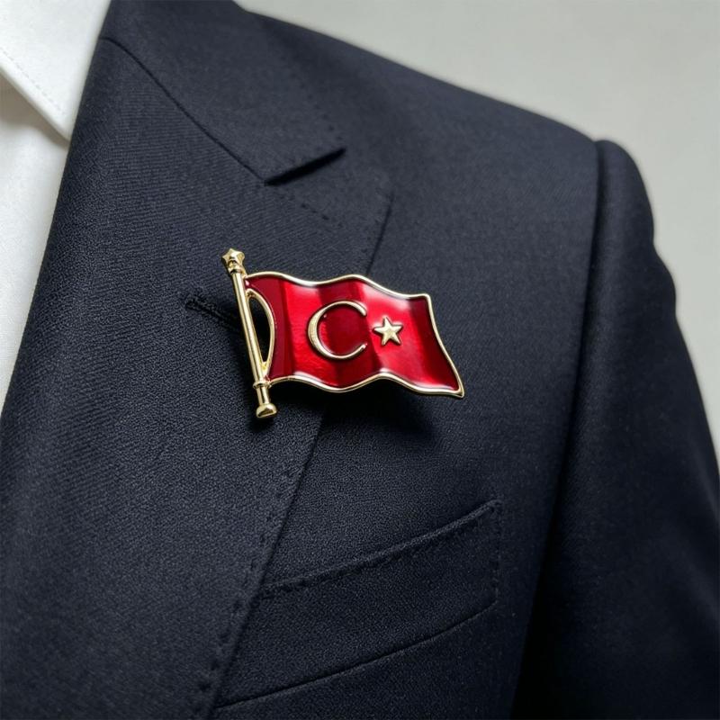 Mond und Stern Fahnen Broschen Pin Goldfarbene Legierung Rotes Reversabzeichen Dekoratives Accessoire für Jacken, Mäntel Schals Taschen