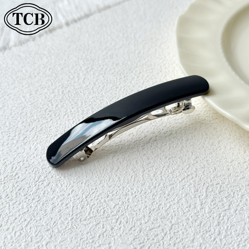 Minimalist Leopard Print Square Hair Clip: Shiny Spring Clip for Women's Half-Up Styles