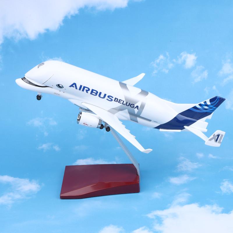 1 Набір 30см 1:Модель літака A330 Beluga Airways, лита смола, масштаб 1:80, металева модель, реактивний літак, відкритий вантажний відсік, з підставкою для демонстрації
