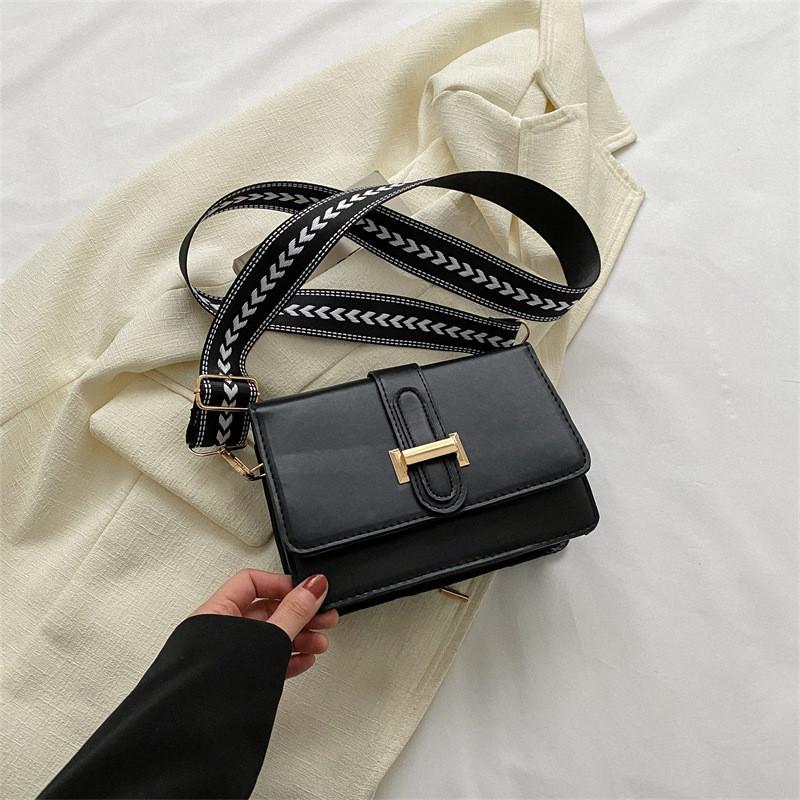 

Весна 2023 Новая Мода Женская Повседневная Сумка на Плечо Уличный Стиль Ретро Деловая Сумка Кросс-боди Маленькая Квадратная Сумка чёрный