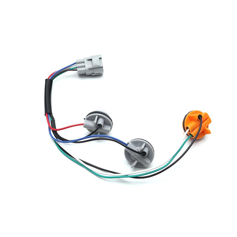 For Toyota Hilux MK6 Pickup Vigo 2005 2006 2007 2008 2009 2010 2011 Rear Tail Lights Brake Signal Lamp 81550-0K010 81551-0K010