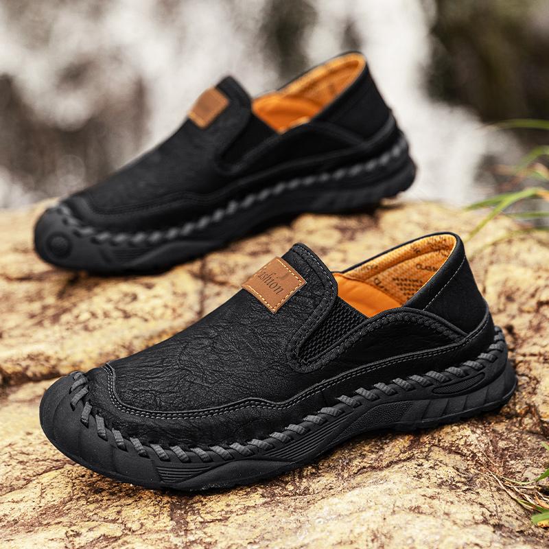 Fashion New Soft Men Loafers Slip On Leather Casual Shoes For Men Moccasins Plus Size 48 Flats Sneakers Men Handmade Design Man Shoes
