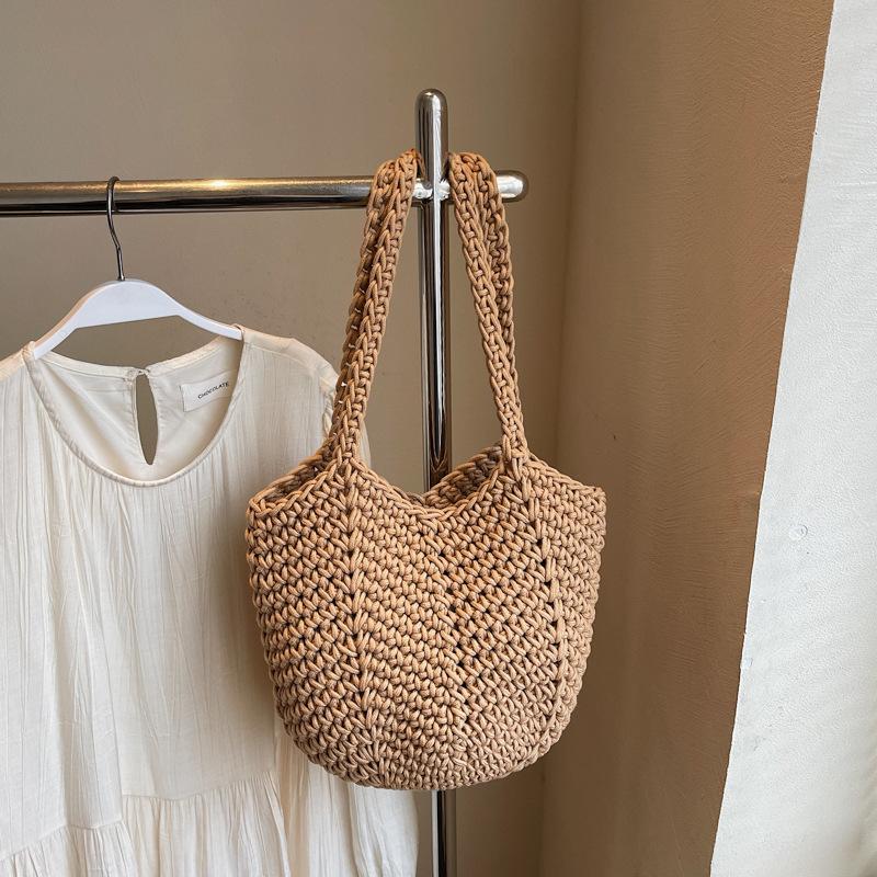 Popular niche design knitted bag new versatile shoulder bag leisure vacation tote bag