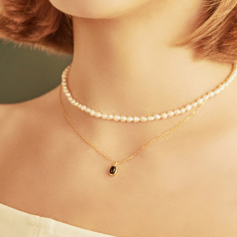 Charmy 16k Gold Plated Onyx-necklace