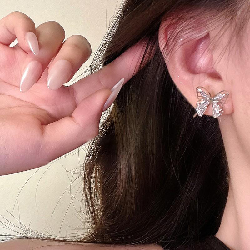 Women's Luxury Textured Metal Hoop Earrings - Versatile Niche Design