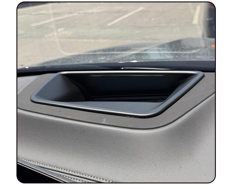 BMW X5L HUD Display Protective Cover: Curved 6D Design, Scratch-proof, Anti-reflective Interior Accessory.