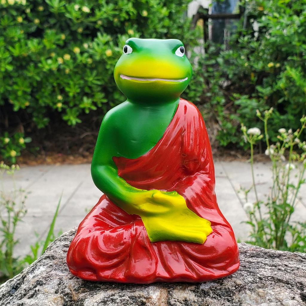 Zen Meditation Frog Monk Alien Resin Ornament for Yoga and Courtyard Decor