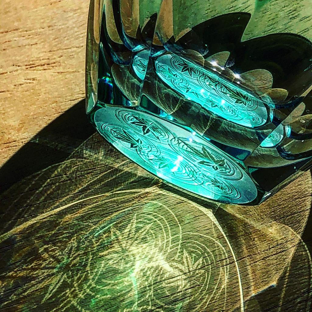 Glass Lab A Mysterious Glass Whose Pattern Expands When You Add Alcohol a Wooden Edo Sand Covered Made In Japan [GLASS-LAB] "Kaede" [In Box] Kiriko,