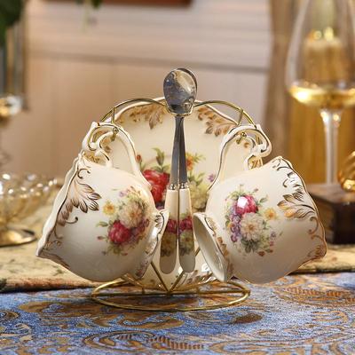Europa Pintado Flores Taza de Café y Plato Set Minimalista Hogar Taza de Porcelana con Cuchara Cerámica Británica Taza de Té de la Tarde