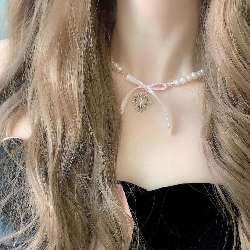 Sweet Pink Heart Necklace with Imitation Pearl Elegant Heart Cross Choker Clavicle Chain for Women Teen Fashion Jewelry