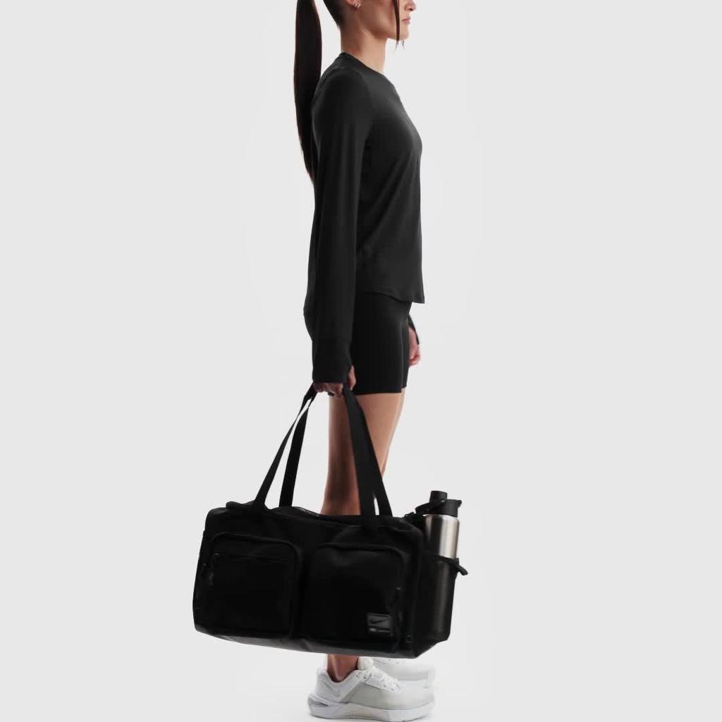 Nike Camiseta de manga larga suelta y transpirable Dri-Fit One Classic, ligera, que absorbe el sudor, de secado rápido para mujer, tops FN2802-013