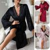 Europäischer und amerikanischer erweiterter Yukata sexy Spitze leichter Luxus langärmeliges Samt-Nachthemd Bademantel Loungewear