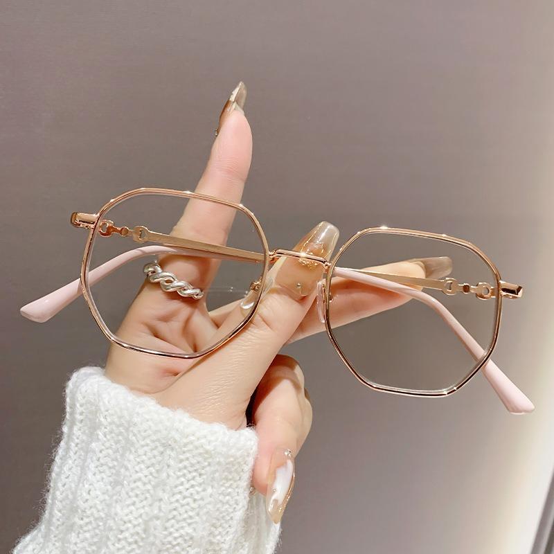 Women's INS Style Photochromic Myopia Glasses Metal Oversized Frames Comfortable HD Blue Light Blocking Minus Diopter Eyeglasses