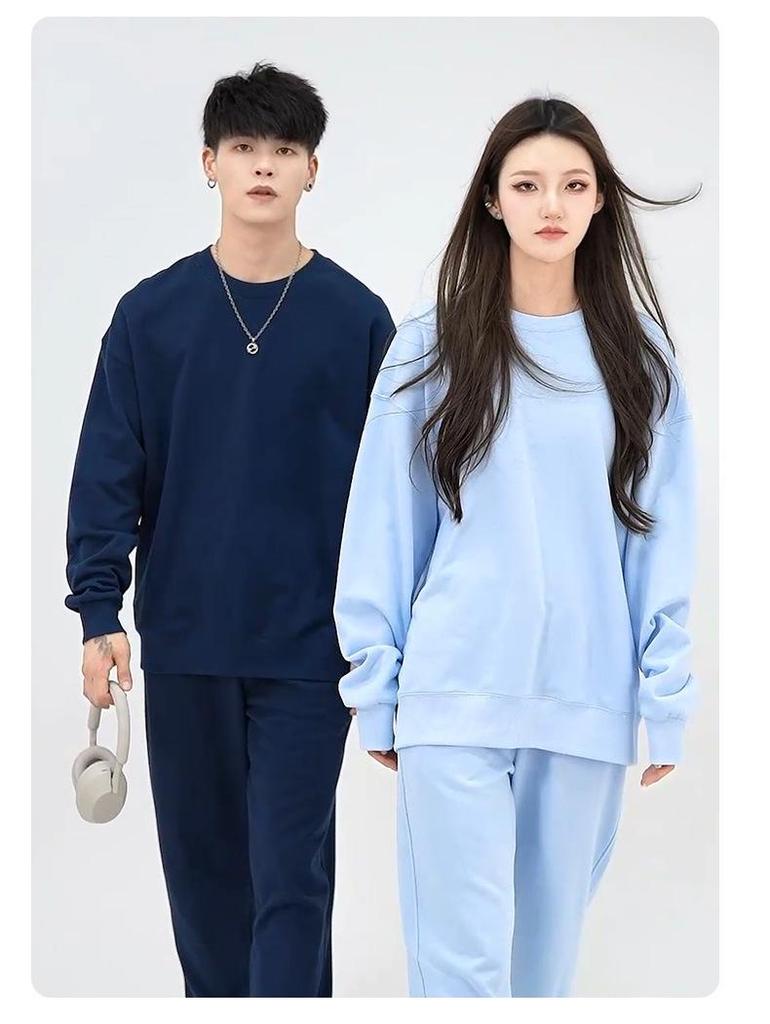 Herrhuvtröja med lös passform, 350g frottébomull, sänkta axlar, rund halsringning och broderad logotyp