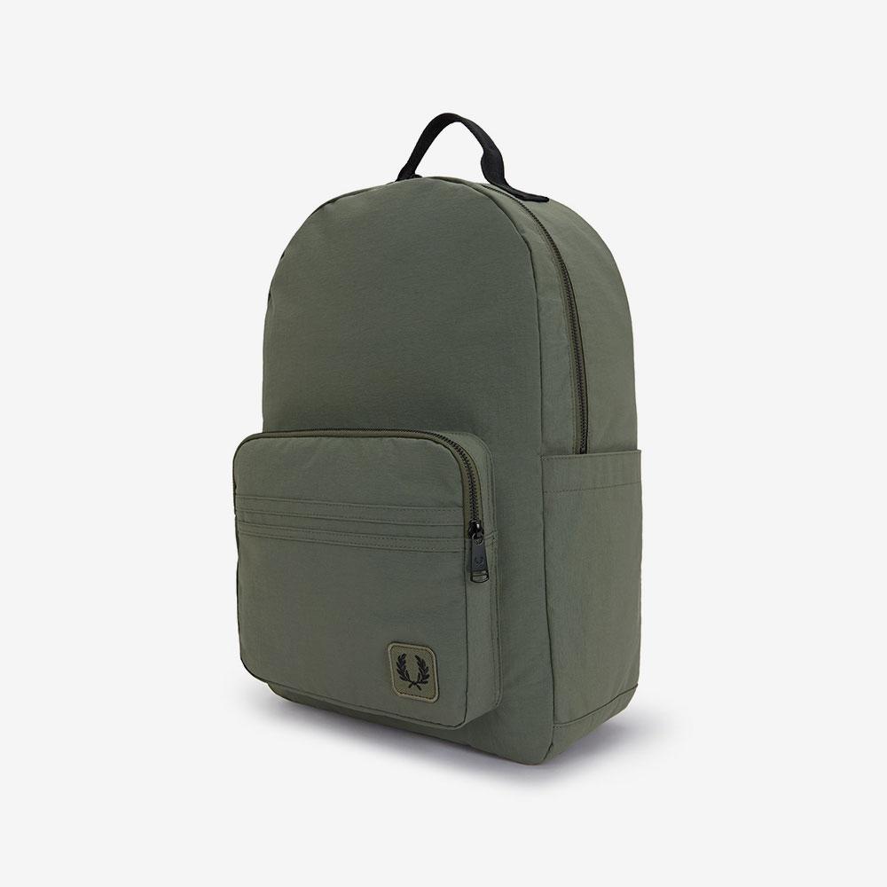 Fred Perry Nylon Badge Backpack - Laurel Wreath Green Cfpu2531192-X21
