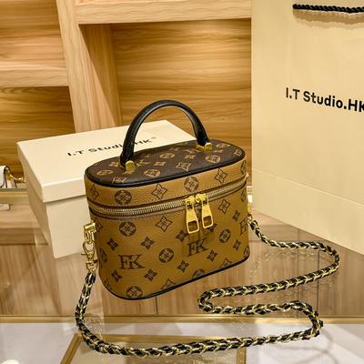 Nová klasická kožená dámská čtvercová taška Box Bag Multifunkční malé čtvercové tašky Retro kabelky Crossbody Univerzální taška přes rameno