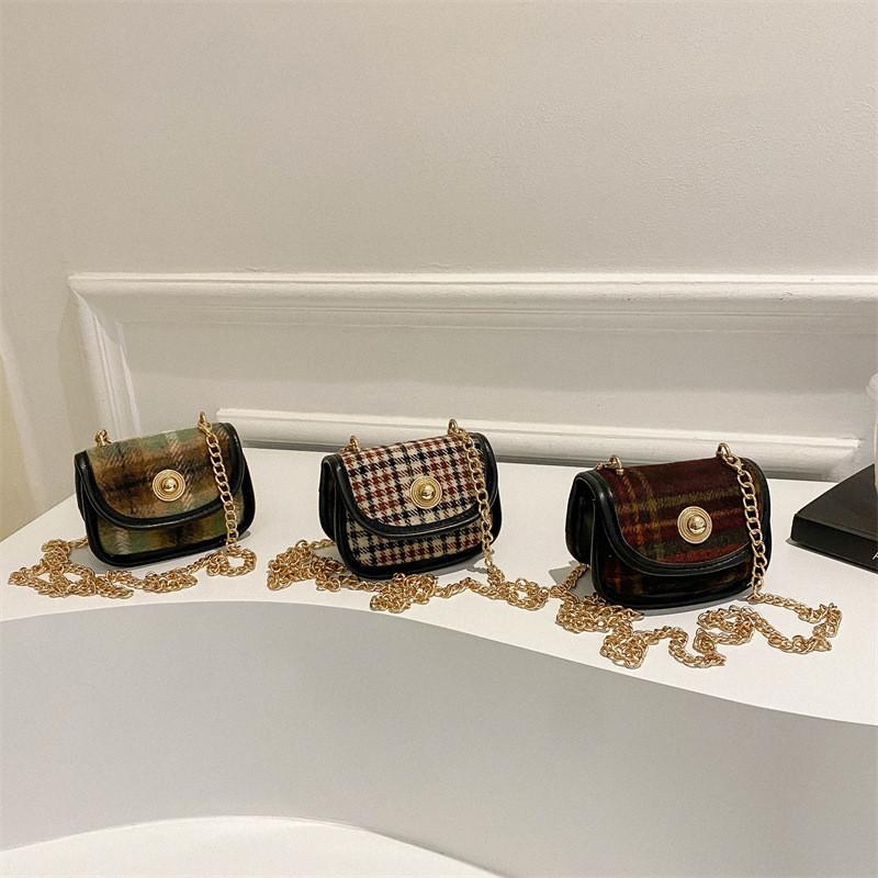 Chic Plaid Vintage Wool Shoulder Bag 2023 New Fashionable Mini Crossbody