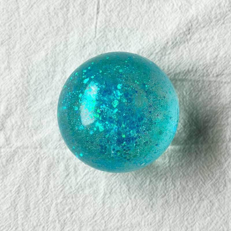 

Maltose Playmate Stress Relief Toy Slow Recovery Stress Relief And Venturing Ball Large Size Glittered Night Lighted Sandpaper Molding Ball. One Size небо синє кольору