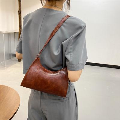 Underarm Bag Women's Casual Design Bag 2025 New Trendy Internet Celebrity Retro Crescent Bag Simple and Cute Messenger Bag