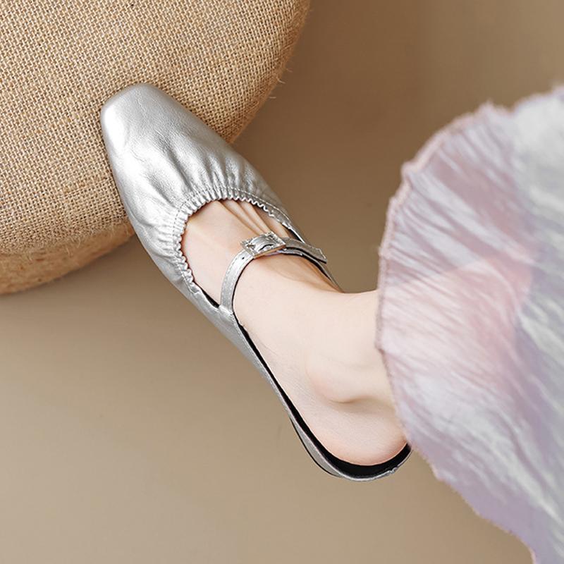 Fashion Pleated Designer Silver Slippers Women Strap Buckle Pointed Toe Mules Low Heels Flat Sandals OL Ladies Sliders Pantuflas Shoes