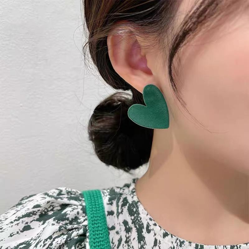Silver needle green flocking love earrings women's autumn and winter temperament heart-shaped earrings niche unique earrings
