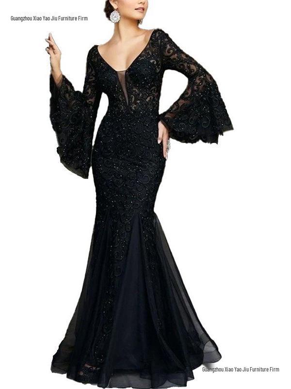 Elegant Black Fishtail Lace Evening Gown for Women