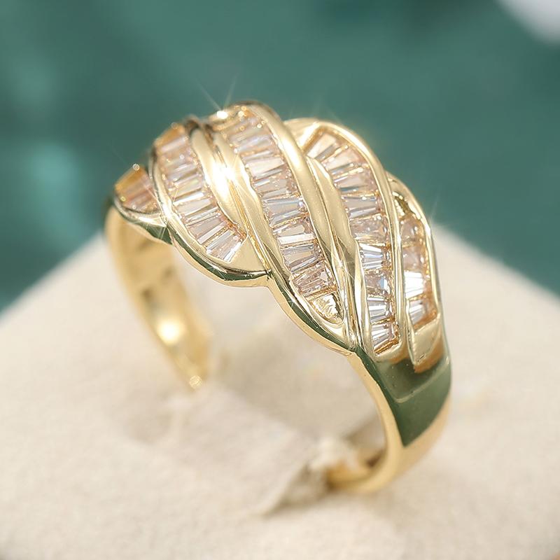 Elegant Inlaid White CZ Women's Ring Trendy Gold Color Geometry Daily Wear Party Jewelry Anniversary Gift