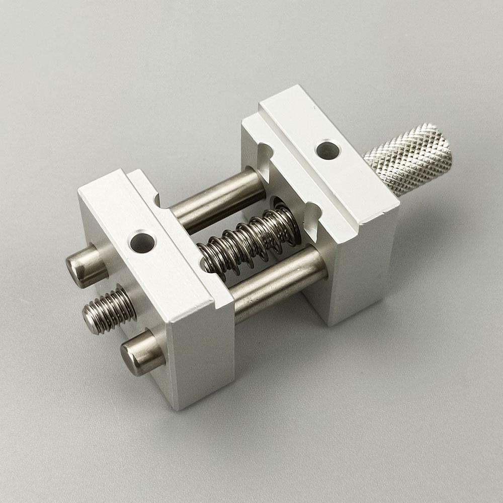 Precision Mini Bench Vise for Painting, Polishing & Modifying Models