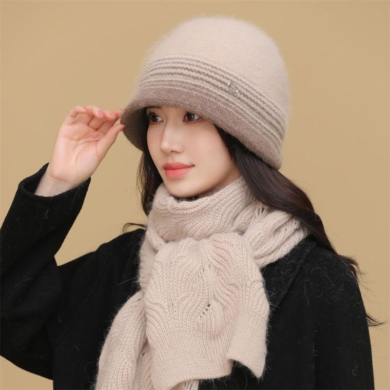 

Зимняя плюшевая толстая теплая шапка, классическая полосатая контрастная пряжа, универсальная рыбацкая шапка для женщин one size