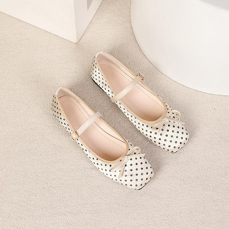 Mary Jane Shoes for Women Square Toe Flats Dressy Ballet Flat Mary Jane Flats with Buckle Strap Comfortable Slip On Casual Shoes Women's Flat Shoes