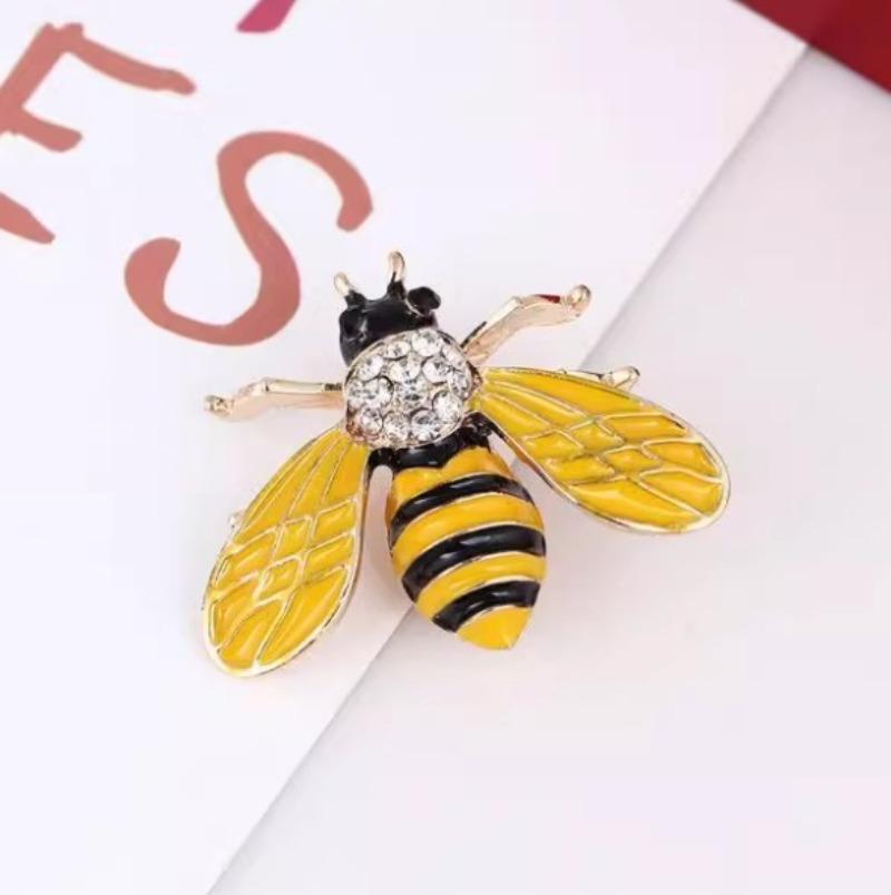 Unisex Enamel Bee Brooches Insect Brooch Pin Cute Small Badges Fashion Jewelry Women and Men Jewelry