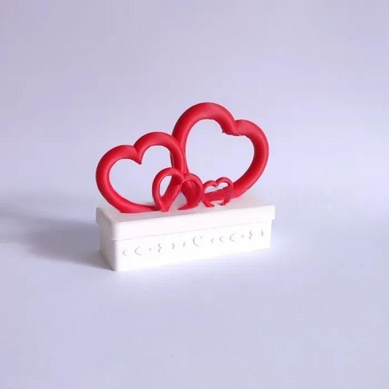 Smooth Edge Heart Box Valentine's Day Heart Gift Box with Red Lid Plastic Heart-shaped Party Favor Container Wedding Anniversary