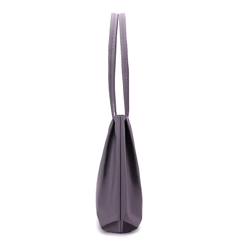 Minimalist Tote Bag with Spacious Interior and Smooth Finish, Ideal for Daily Use and Casual Outings
