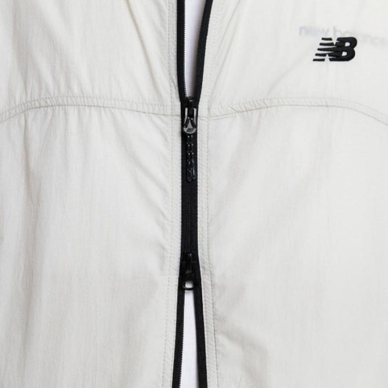 New Balance Windschutzscheibe Lqj Nbnae21013 36 Uni Essential Small Logo Leichte Windschutzscheibe