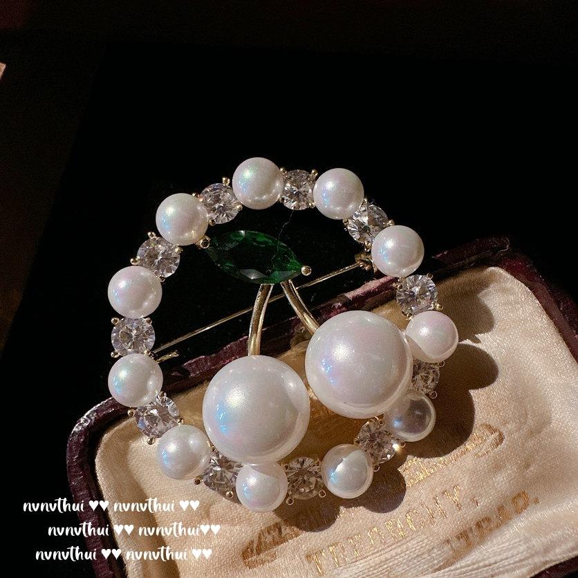 Yuji Colorful Pearl Water Drop Gemstone Brooch, Mermaid Tears, Plated With 18K Gold, Teardrop String Fringed Zircon Necklace.