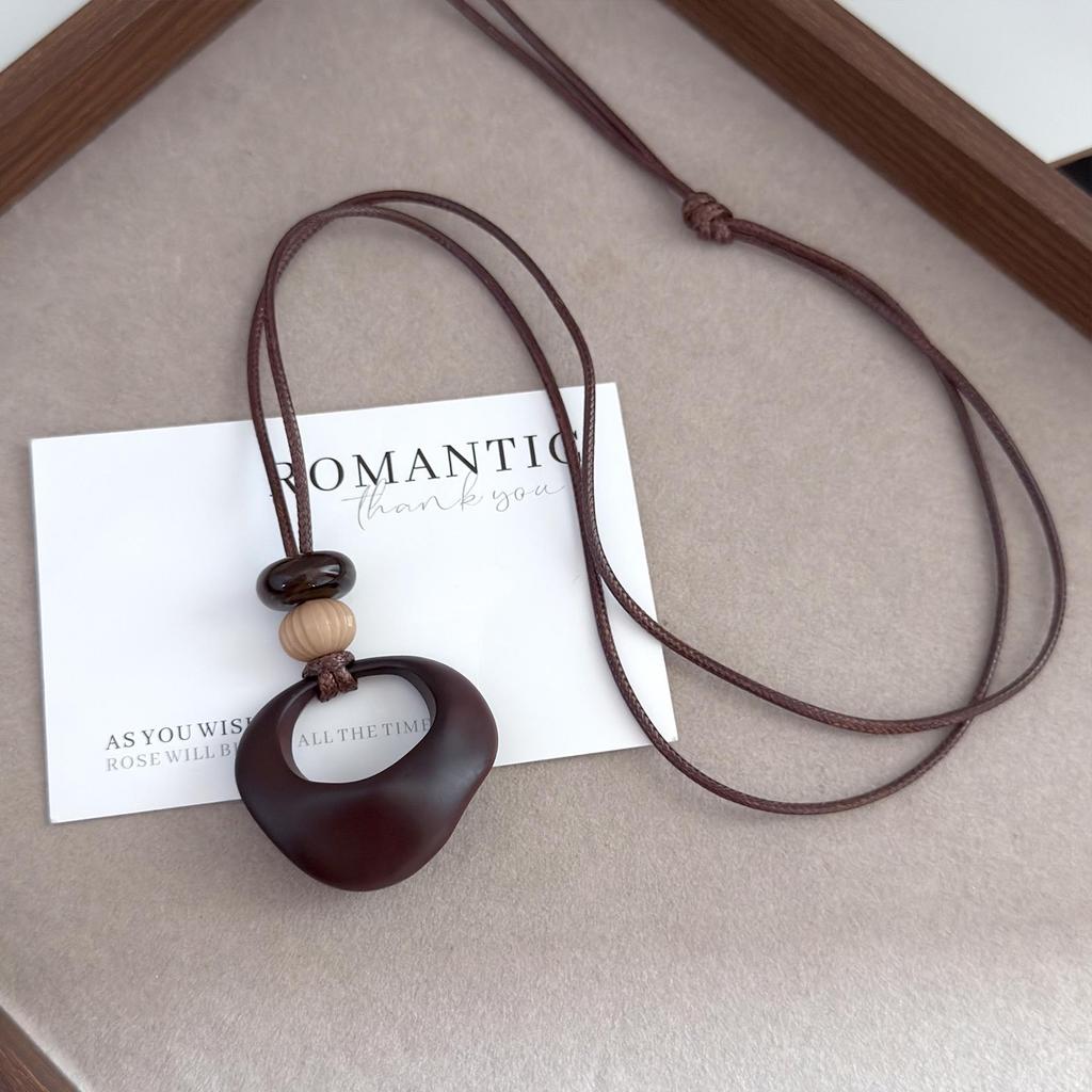 Retro Ethnic Ceramic Wood Necklace: Geometric Fruit Pendant for Women