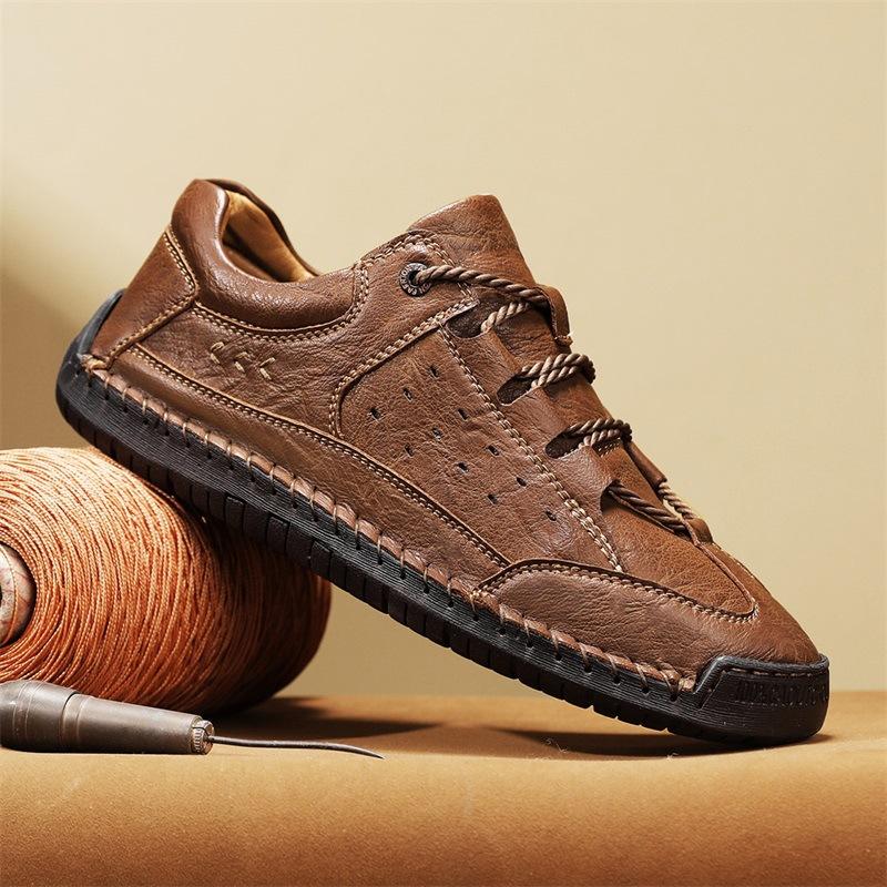 2025 popular 2025 new hand-stitched casual leather shoes flat bottom anti-degumming lightweight large size men's shoes