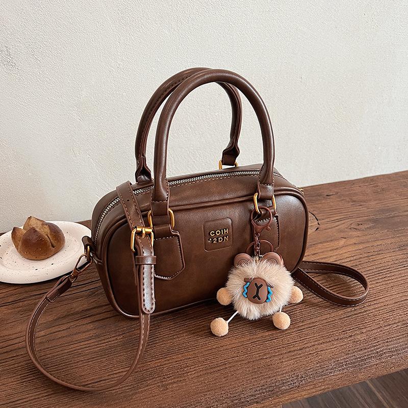 British retro fashion pillow bag women's 2025 autumn and winter new commuter versatile portable simple shoulder messenger bag