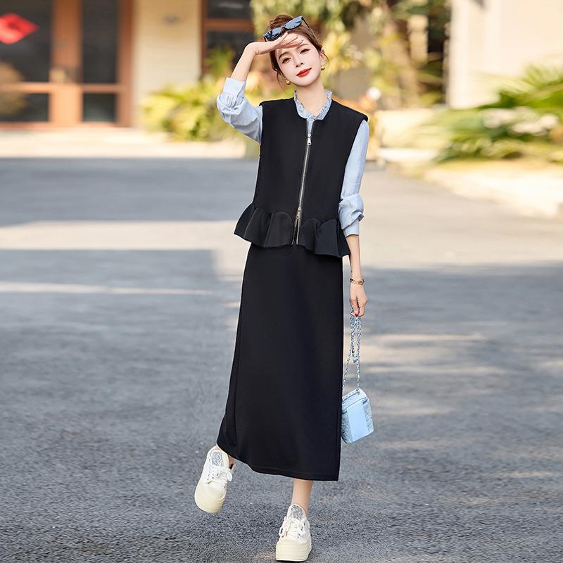 Spring 2025 Fashionable Two-Piece Set: Round Neck Vest & Mid-Length Waist-Hugging Skirt Dress
