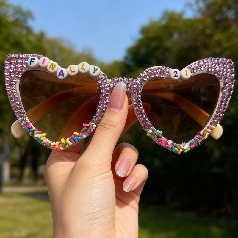 Finally 21 Rhinestone Heart Sunglasses 21st Birthday Party Photo Props for Her Long Live Funny Sun Glasses KJ258